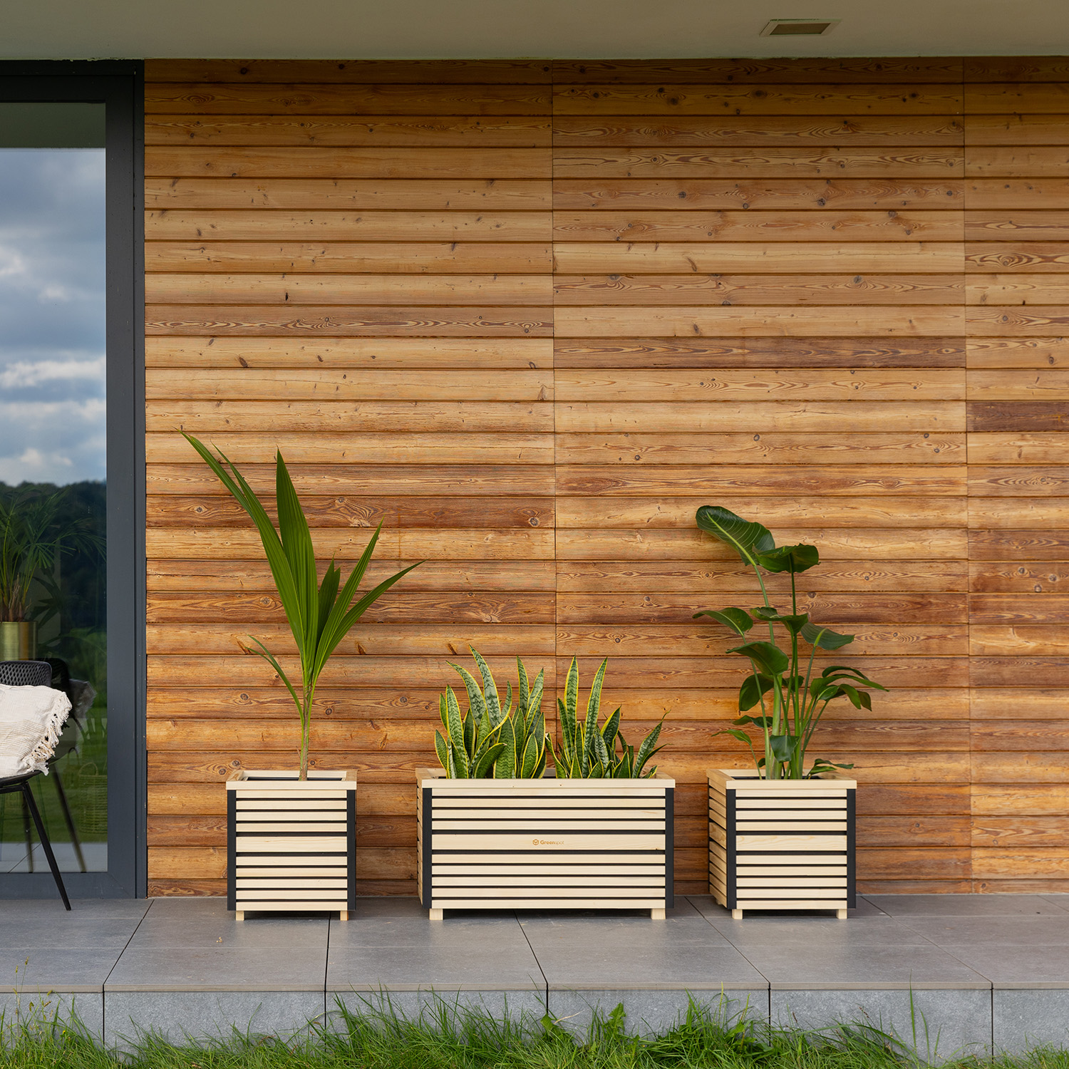 donice drewniane na tarasie greenspot